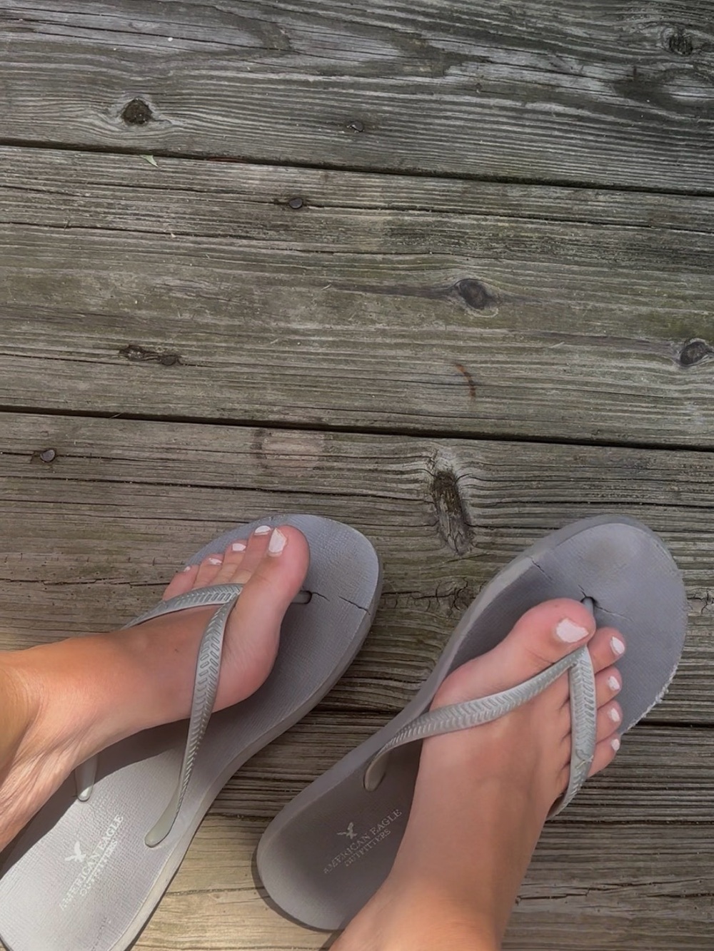 Women’s Gray Flip-Flop Sandals - Casual Summer Comfort